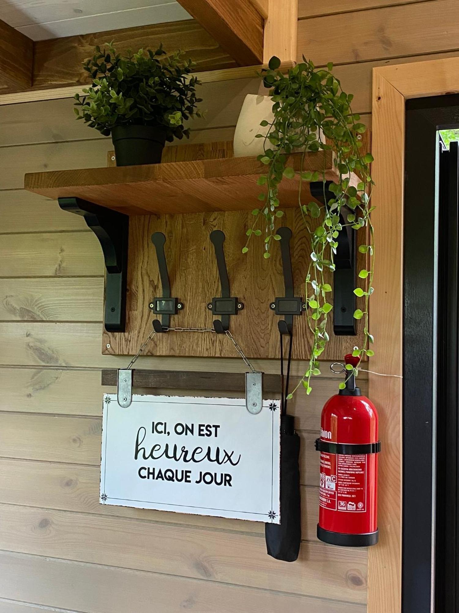 La Tiny House De Nanou Pensionat Rochefort Eksteriør billede